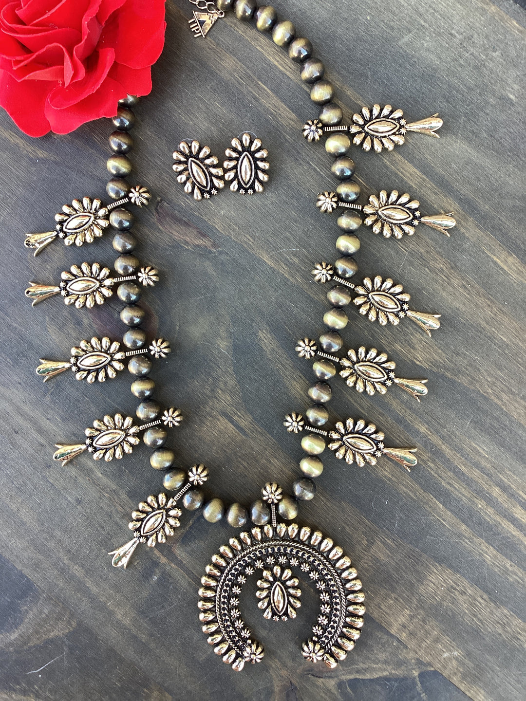 Notice Me Necklace Set