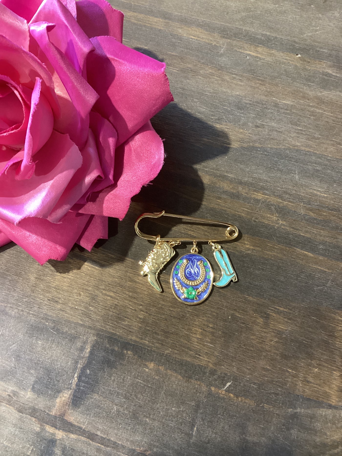 Sombrero Señorita Blue Pin